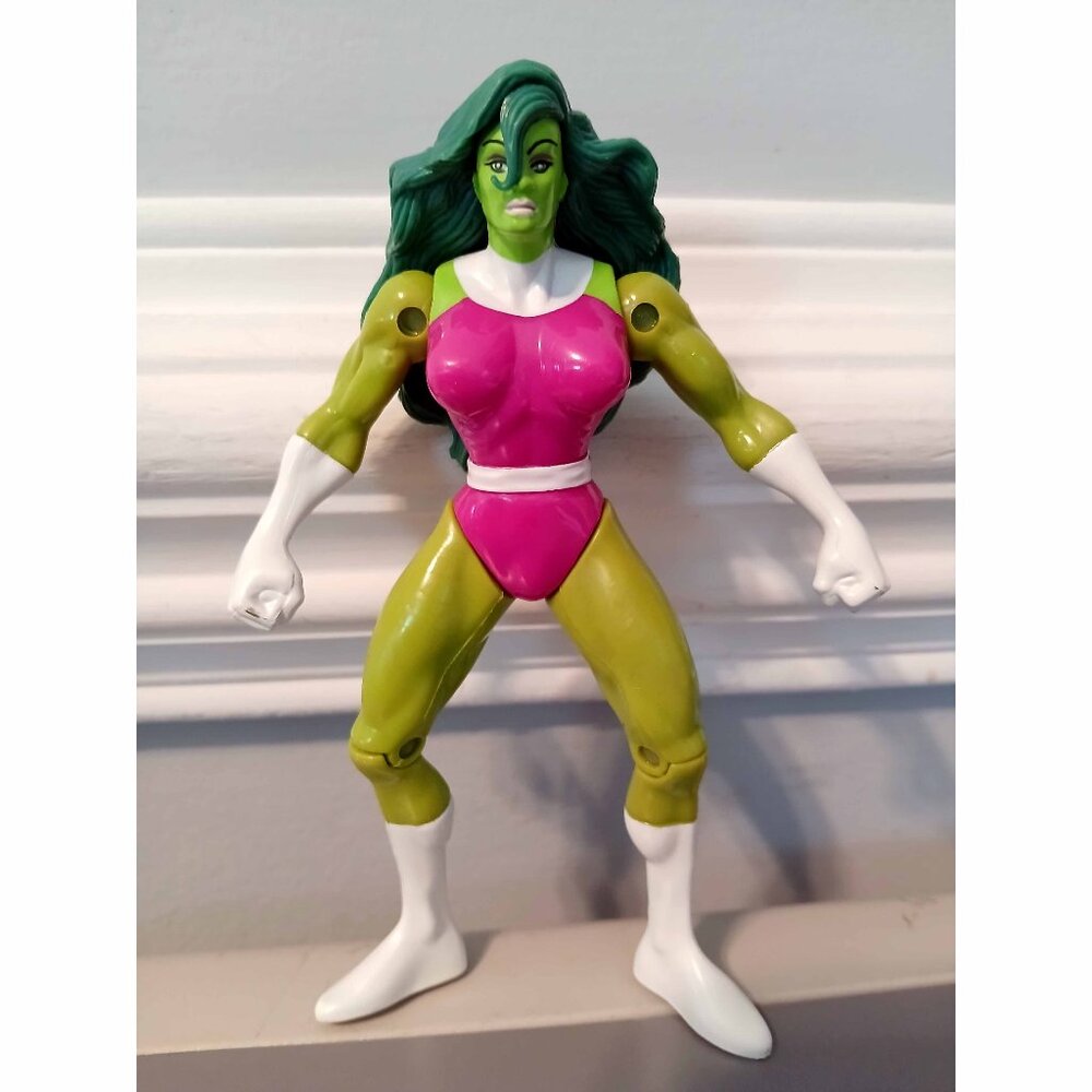 Marvel The Incredible Hulk She-Hulk (1996) Toy Biz Action Figure